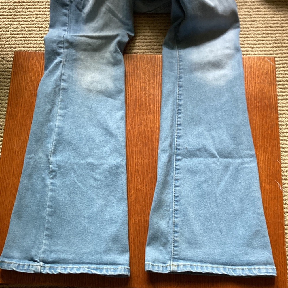 YMI DESIGNED IN LOS ANGELES Flare Jeans size 1/25 - Picture 4 of 11